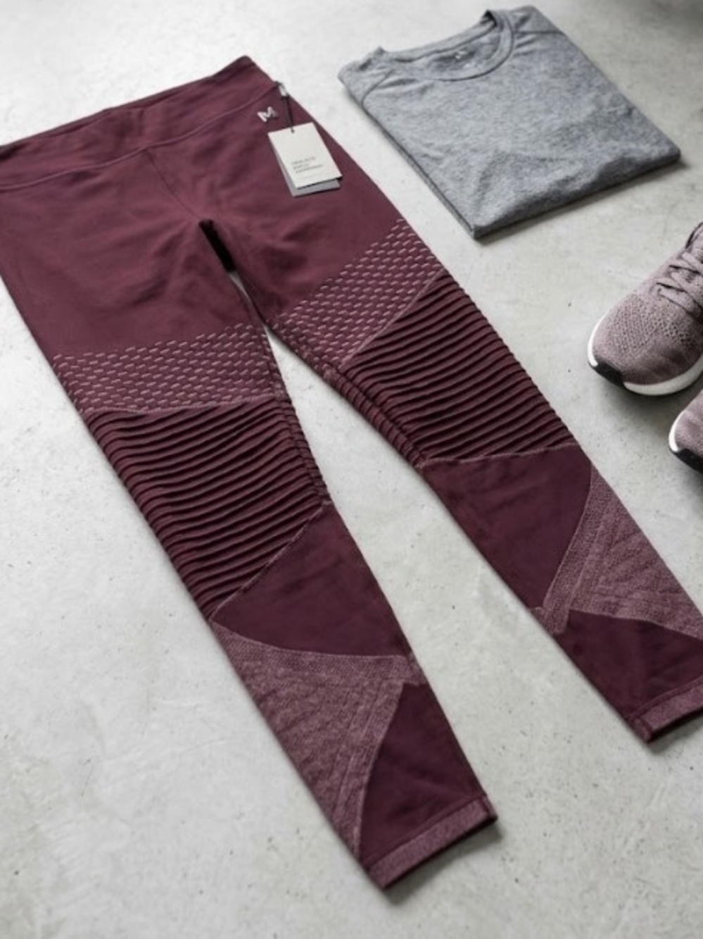 Spanx "Look At Me Now" Seamless Ribbed Active Leggings - Burgundy (Sz L) Active